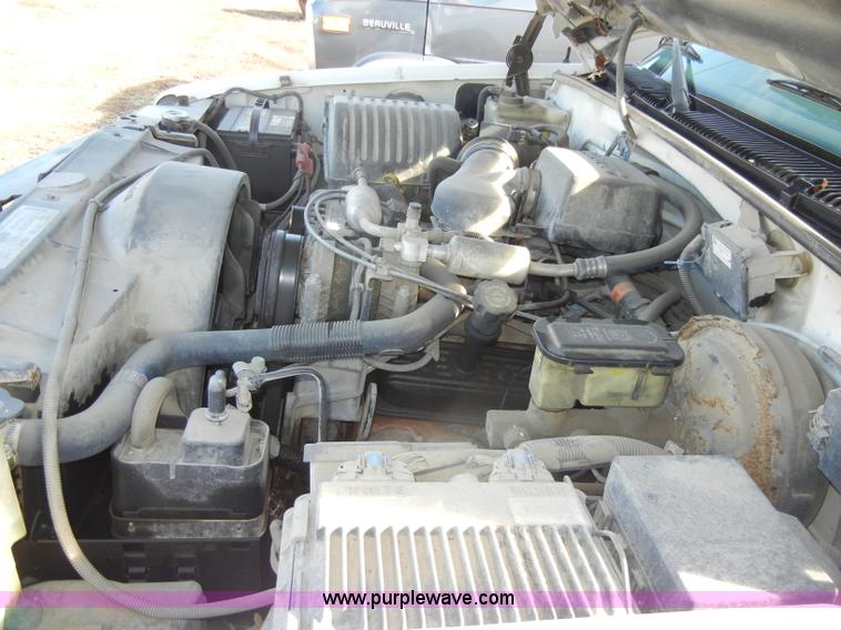 image for item C4031 1999 Chevrolet Suburban 1500 SUV