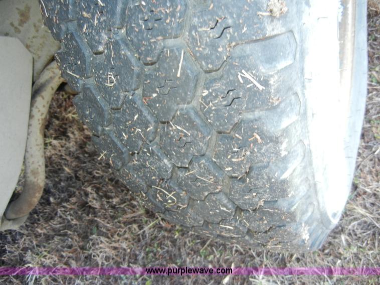 image for item C4031 1999 Chevrolet Suburban 1500 SUV