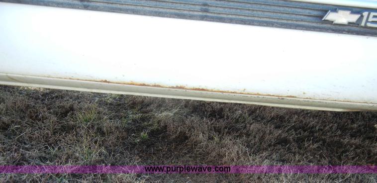 image for item C4031 1999 Chevrolet Suburban 1500 SUV