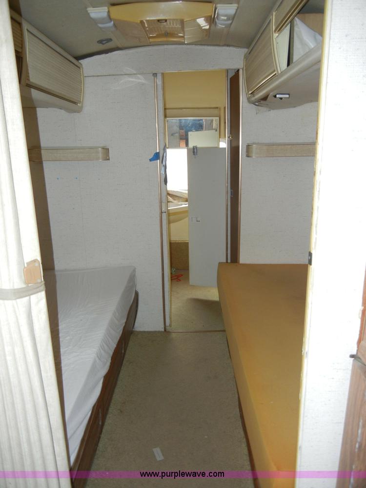 image for item C4109 1976 Airstream Sovereign Land Yacht 27' travel trailer