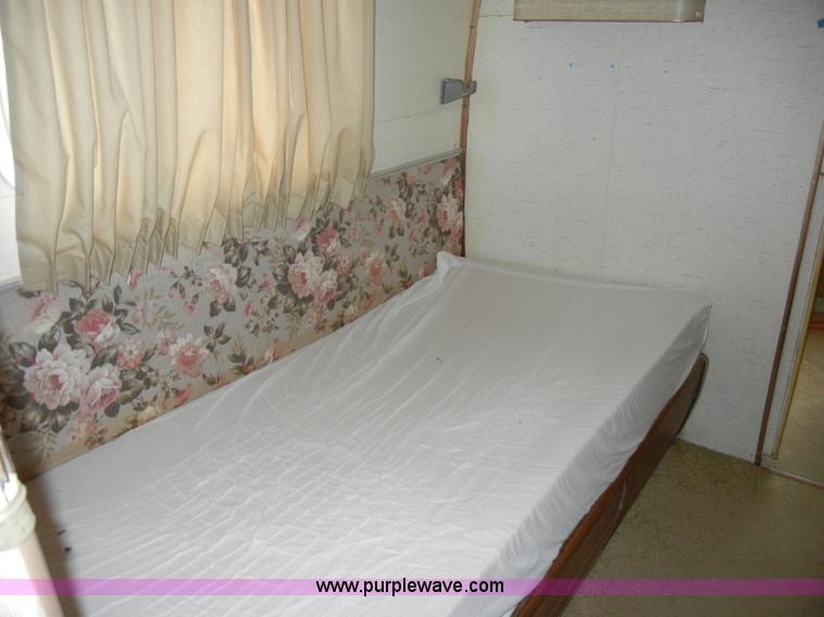 image for item C4109 1976 Airstream Sovereign Land Yacht 27' travel trailer