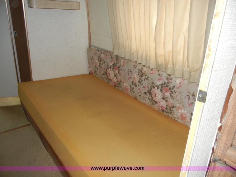 image for item C4109 1976 Airstream Sovereign Land Yacht 27' travel trailer