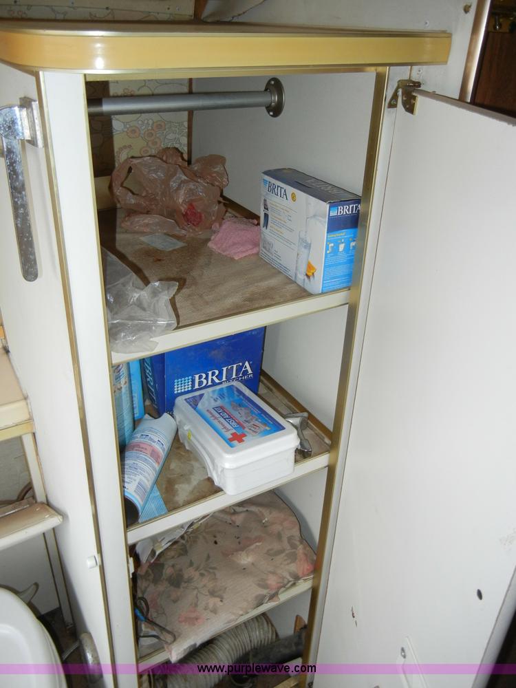 image for item C4109 1976 Airstream Sovereign Land Yacht 27' travel trailer