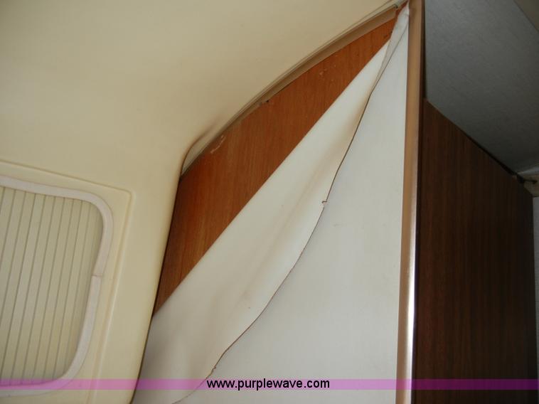 image for item C4109 1976 Airstream Sovereign Land Yacht 27' travel trailer