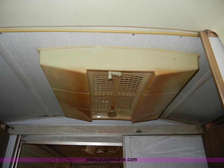 image for item C4109 1976 Airstream Sovereign Land Yacht 27' travel trailer