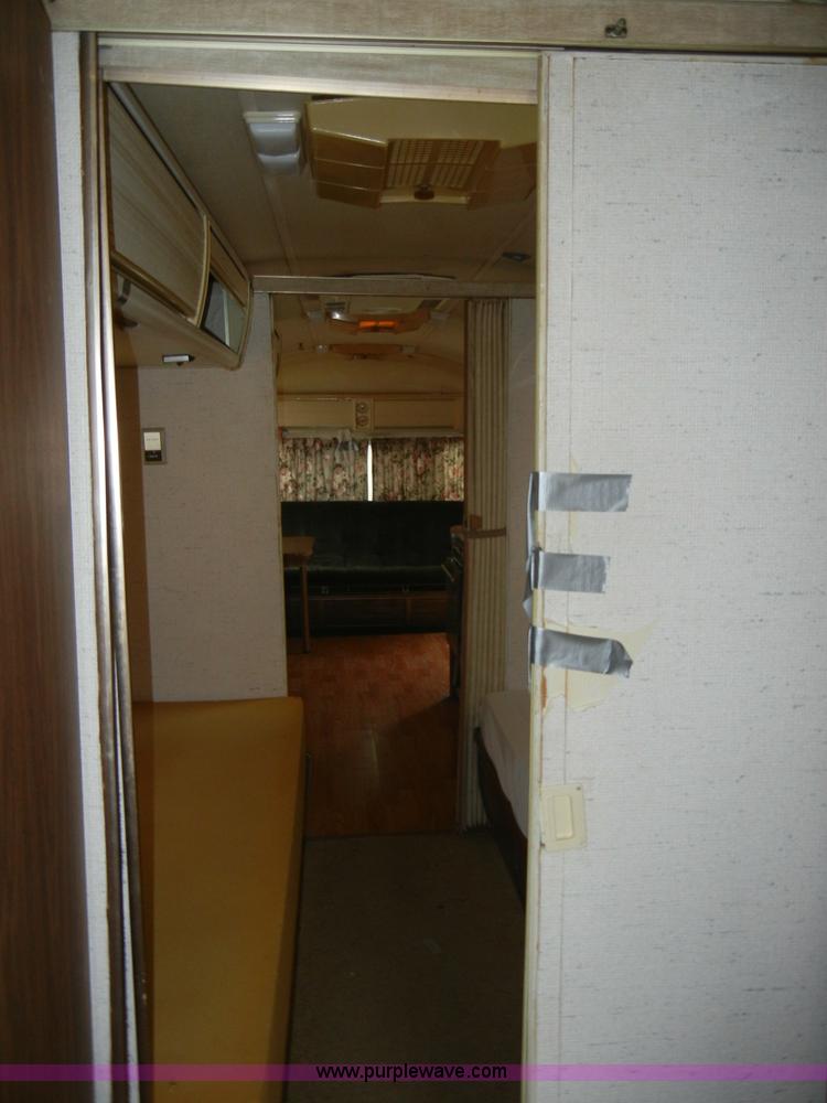 image for item C4109 1976 Airstream Sovereign Land Yacht 27' travel trailer