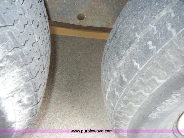 image for item C4109 1976 Airstream Sovereign Land Yacht 27' travel trailer