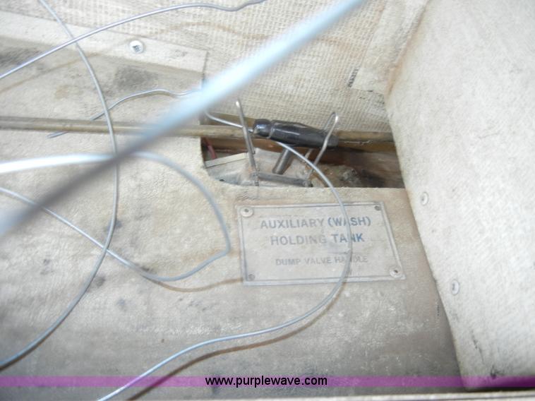 image for item C4109 1976 Airstream Sovereign Land Yacht 27' travel trailer