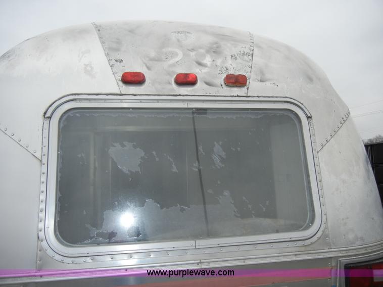 image for item C4109 1976 Airstream Sovereign Land Yacht 27' travel trailer