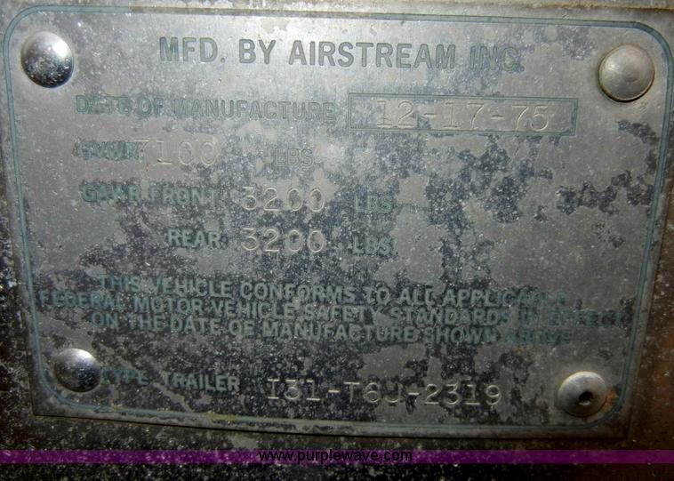 image for item C4109 1976 Airstream Sovereign Land Yacht 27' travel trailer