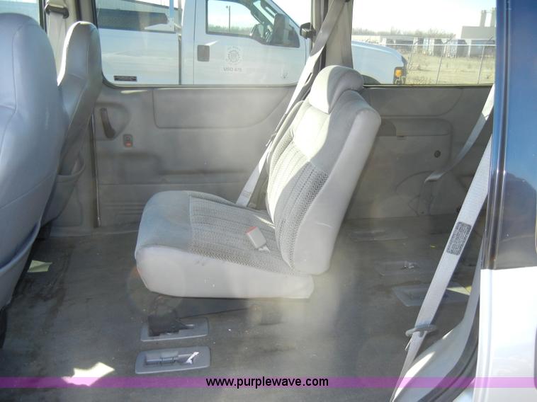 image for item C4118 1998 Chevrolet Venture minivan