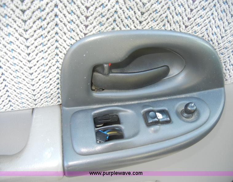 image for item C4118 1998 Chevrolet Venture minivan