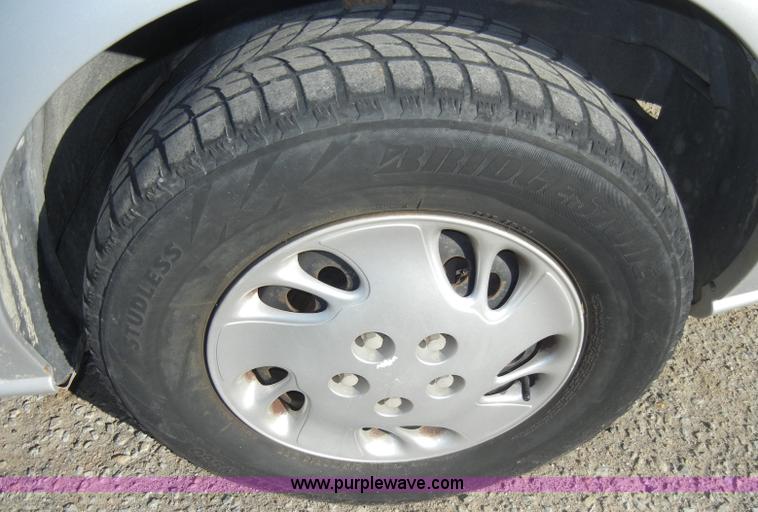 image for item C4118 1998 Chevrolet Venture minivan