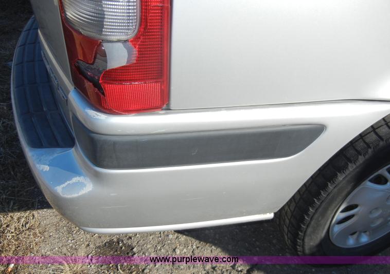 image for item C4118 1998 Chevrolet Venture minivan