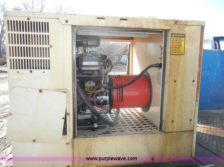 image for item C4121 1999 Winco 8 Kw generator
