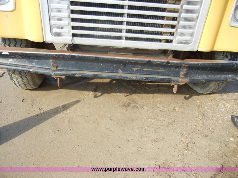 image for item C4127 1978 International Loadstar 1700 boom truck