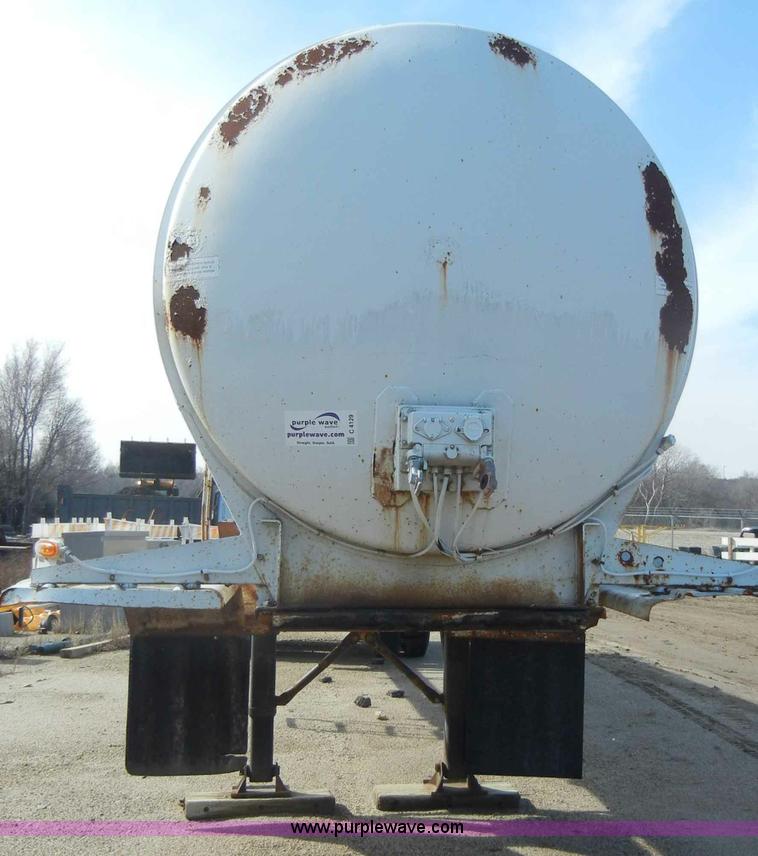 image for item C4129 1991 water tanker