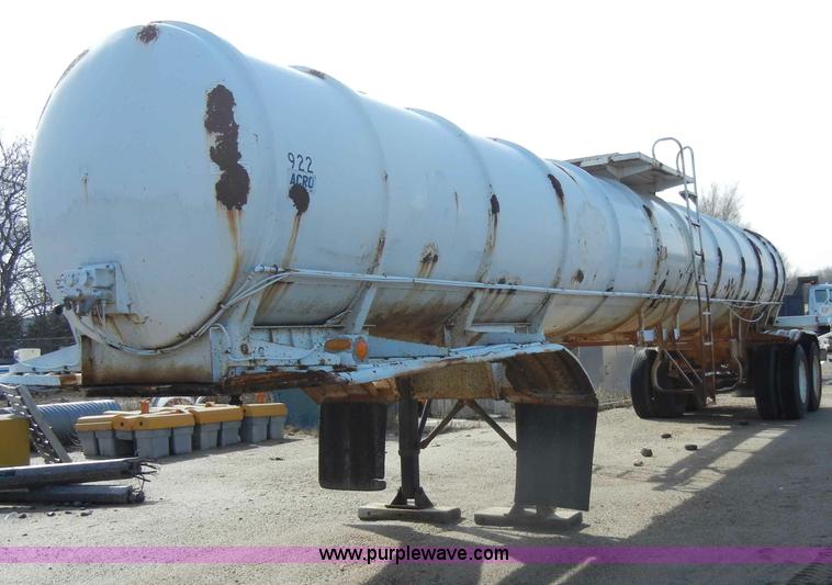 image for item C4129 1991 water tanker