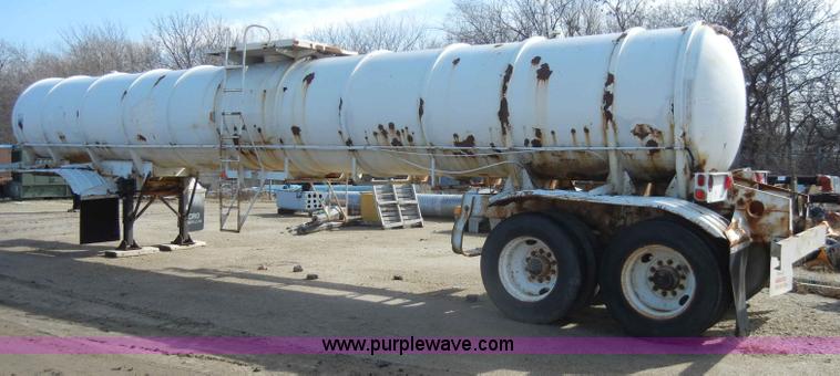 image for item C4129 1991 water tanker