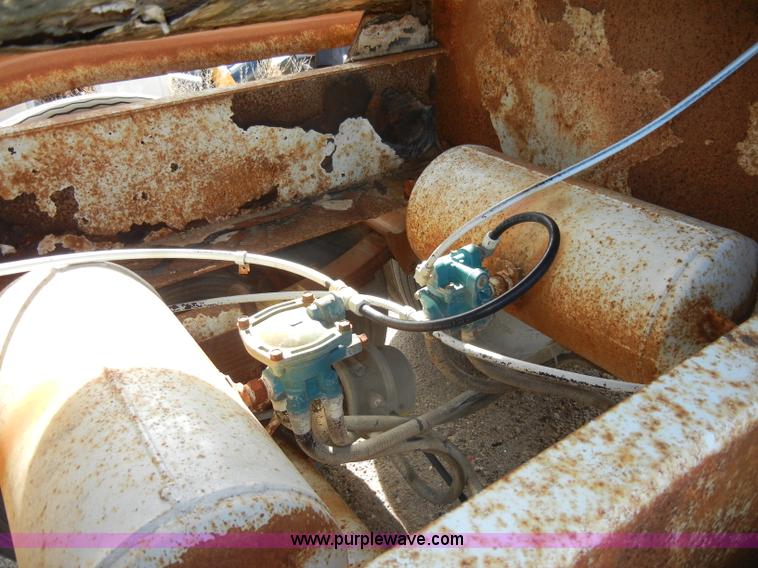 image for item C4129 1991 water tanker