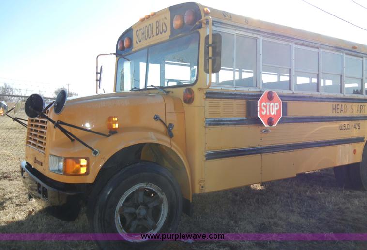 image for item C4133 1991 International 3700 school bus