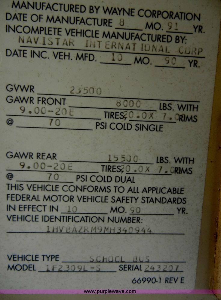image for item C4133 1991 International 3700 school bus