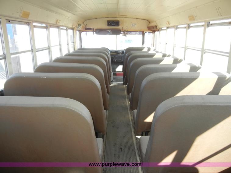 image for item C4133 1991 International 3700 school bus