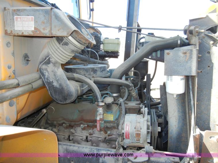 image for item C4133 1991 International 3700 school bus