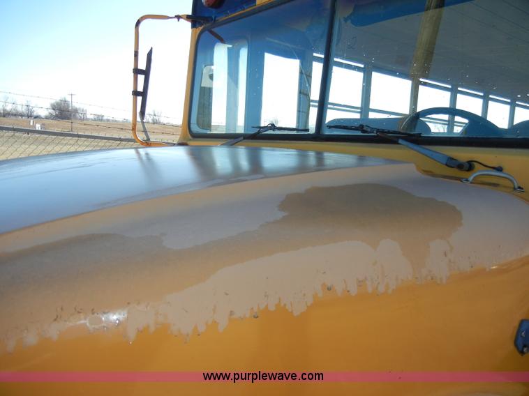 image for item C4133 1991 International 3700 school bus