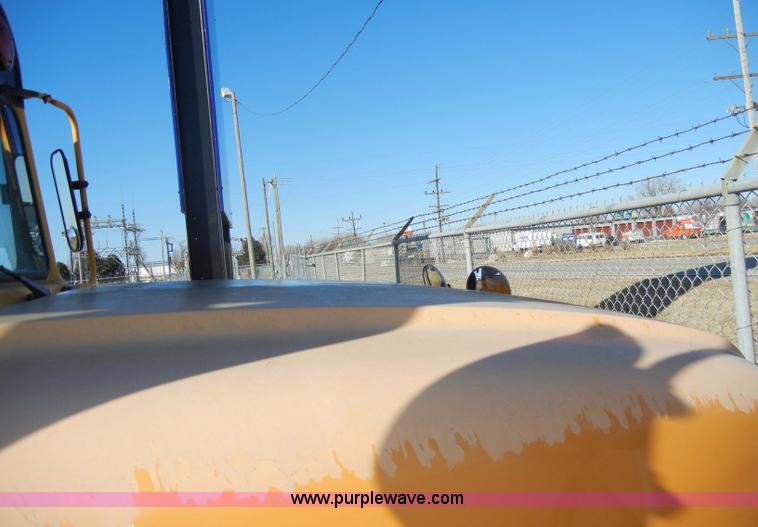 image for item C4133 1991 International 3700 school bus