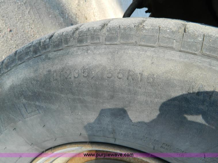 image for item D8737 1988 Ford F250 Custom pickup truck