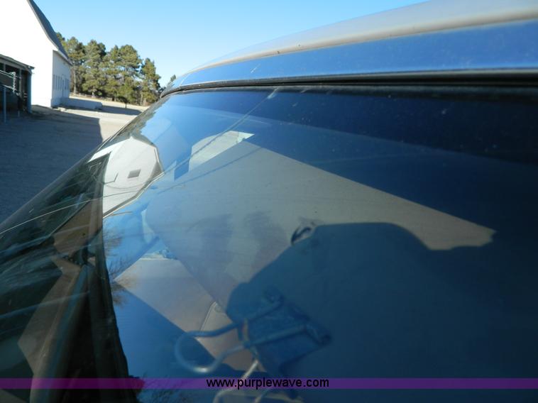 image for item D8737 1988 Ford F250 Custom pickup truck