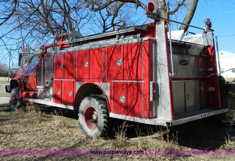 image for item D8738 1985 Chevrolet C70 firetruck