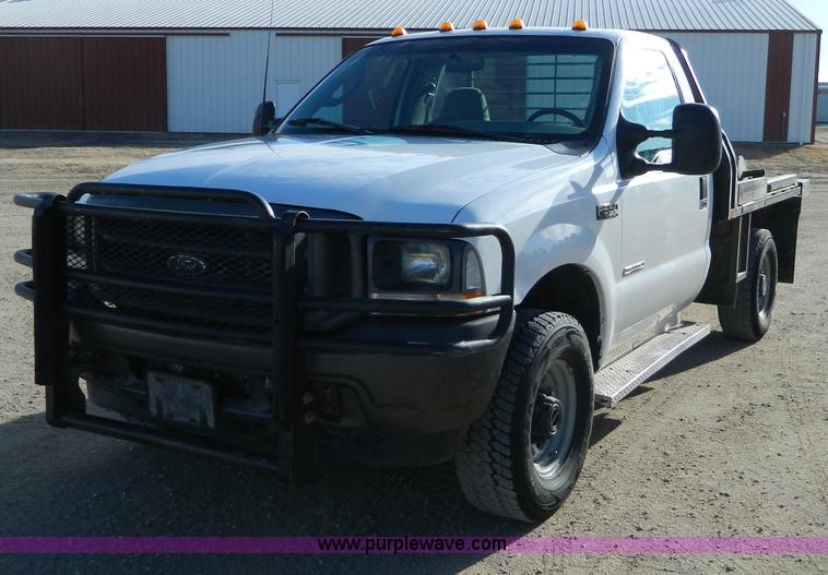 image for item D8739 2003 Ford F350 XL Super Duty pickup truck