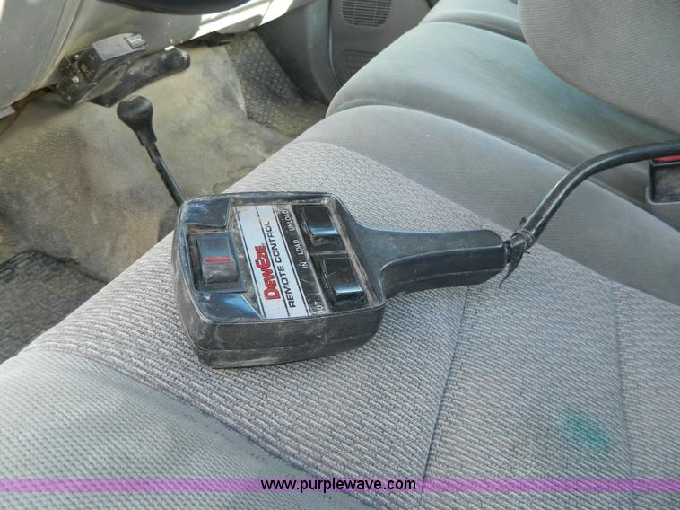 image for item D8739 2003 Ford F350 XL Super Duty pickup truck