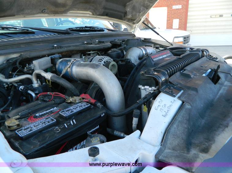 image for item D8739 2003 Ford F350 XL Super Duty pickup truck