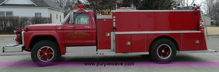 image for item D8745 1979 Ford F700 firetruck