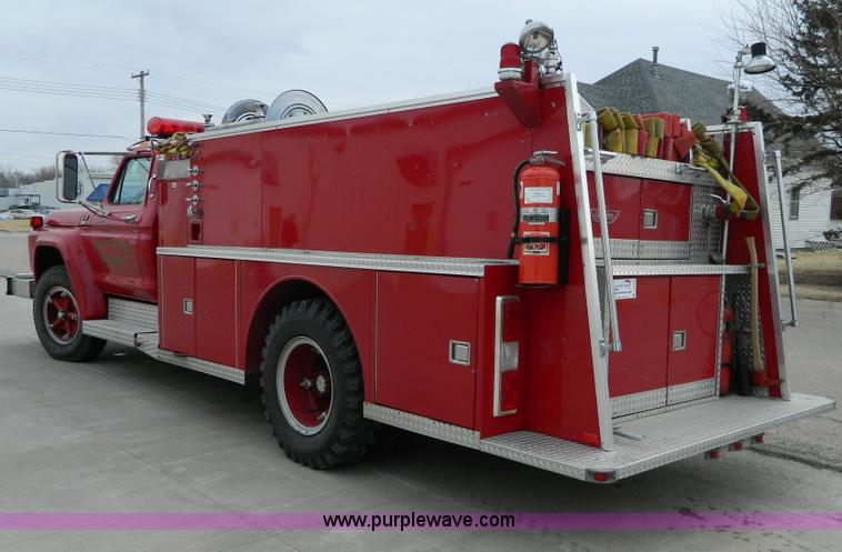 image for item D8745 1979 Ford F700 firetruck