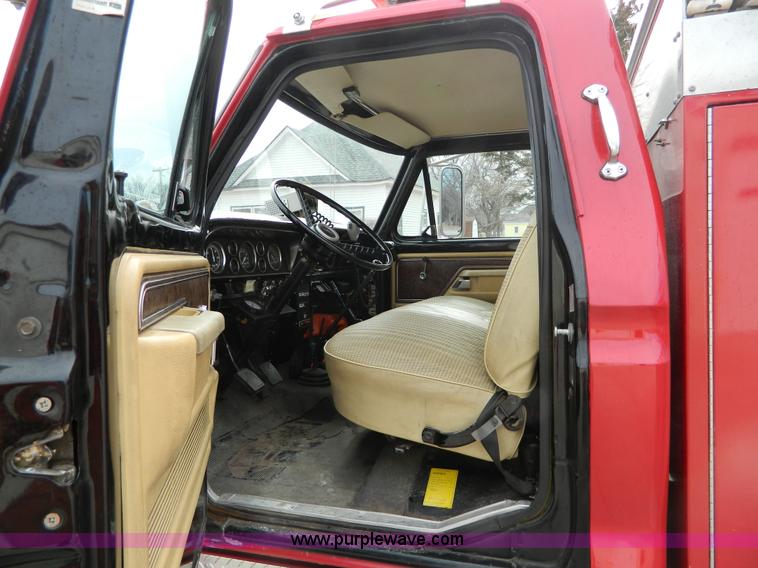 image for item D8745 1979 Ford F700 firetruck
