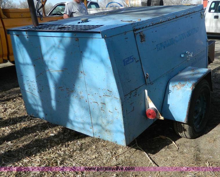 image for item D8746 1994 Fuller-Davey 125RPDQ compressor