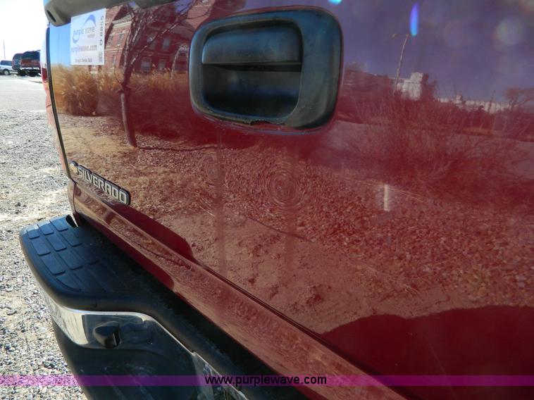 image for item D8855 2005 Chevrolet Silverado K1500 Z71 crew cab pickup truck