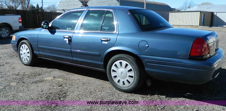 image for item D8856 2008 Ford Crown Victoria Police Interceptor