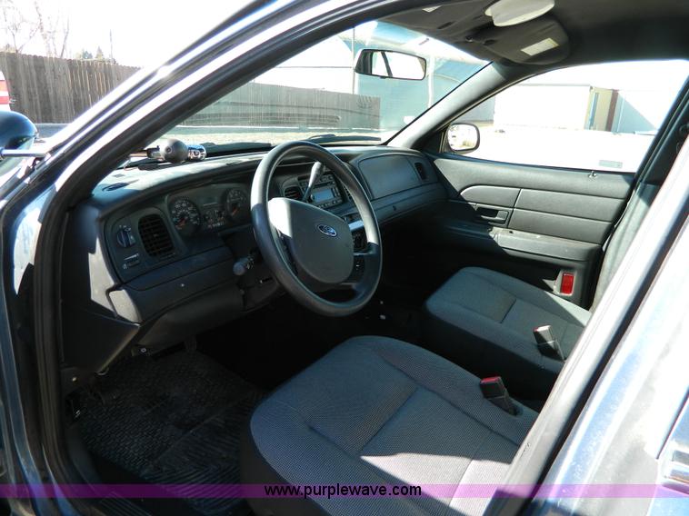 image for item D8856 2008 Ford Crown Victoria Police Interceptor