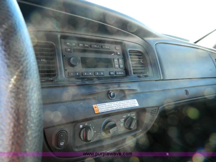 image for item D8856 2008 Ford Crown Victoria Police Interceptor