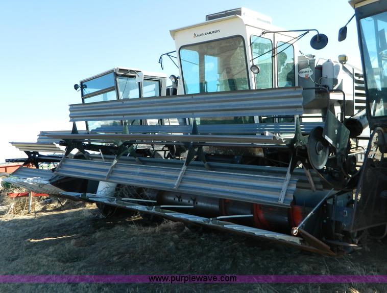 Allis Chalmers Gleaner K combine in Colby, KS Item E9357 sold Purple Wave