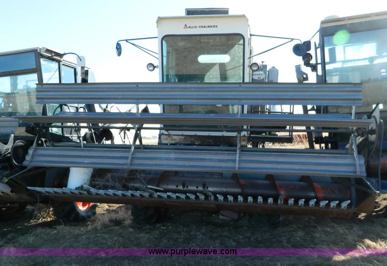 image for item E9357 Allis Chalmers Gleaner K combine