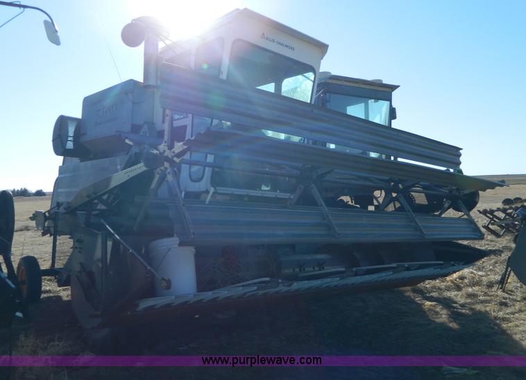 image for item E9357 Allis Chalmers Gleaner K combine
