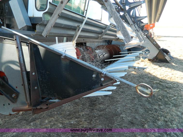 image for item E9357 Allis Chalmers Gleaner K combine