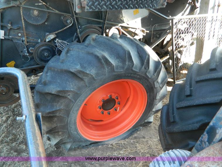 image for item E9357 Allis Chalmers Gleaner K combine