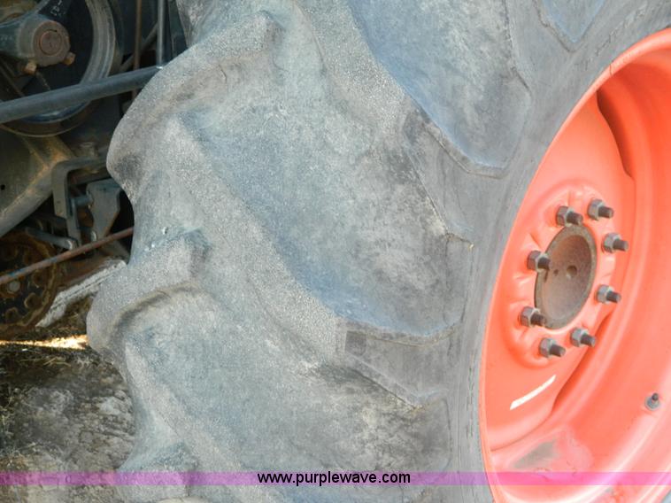 image for item E9357 Allis Chalmers Gleaner K combine